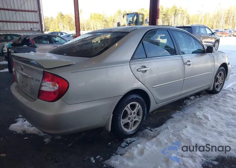 2003 Toyota Camry Le z USA, uszkodzony, nr VIN 4T1BE32K43U222558